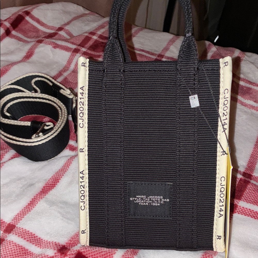 Marc Jacobs Black and Cream Mini Tote Bag - Picture 3 of 5
